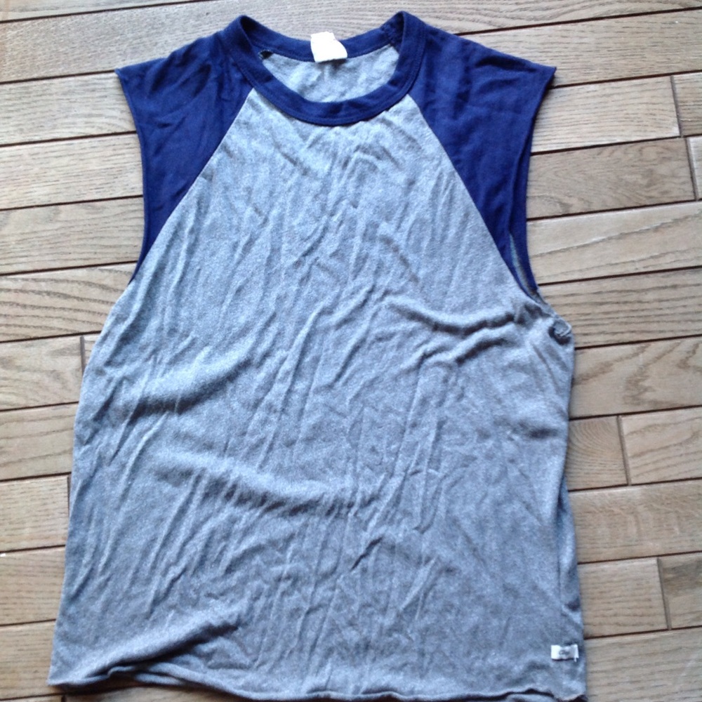 Obey sleeveless baseball tee size XS